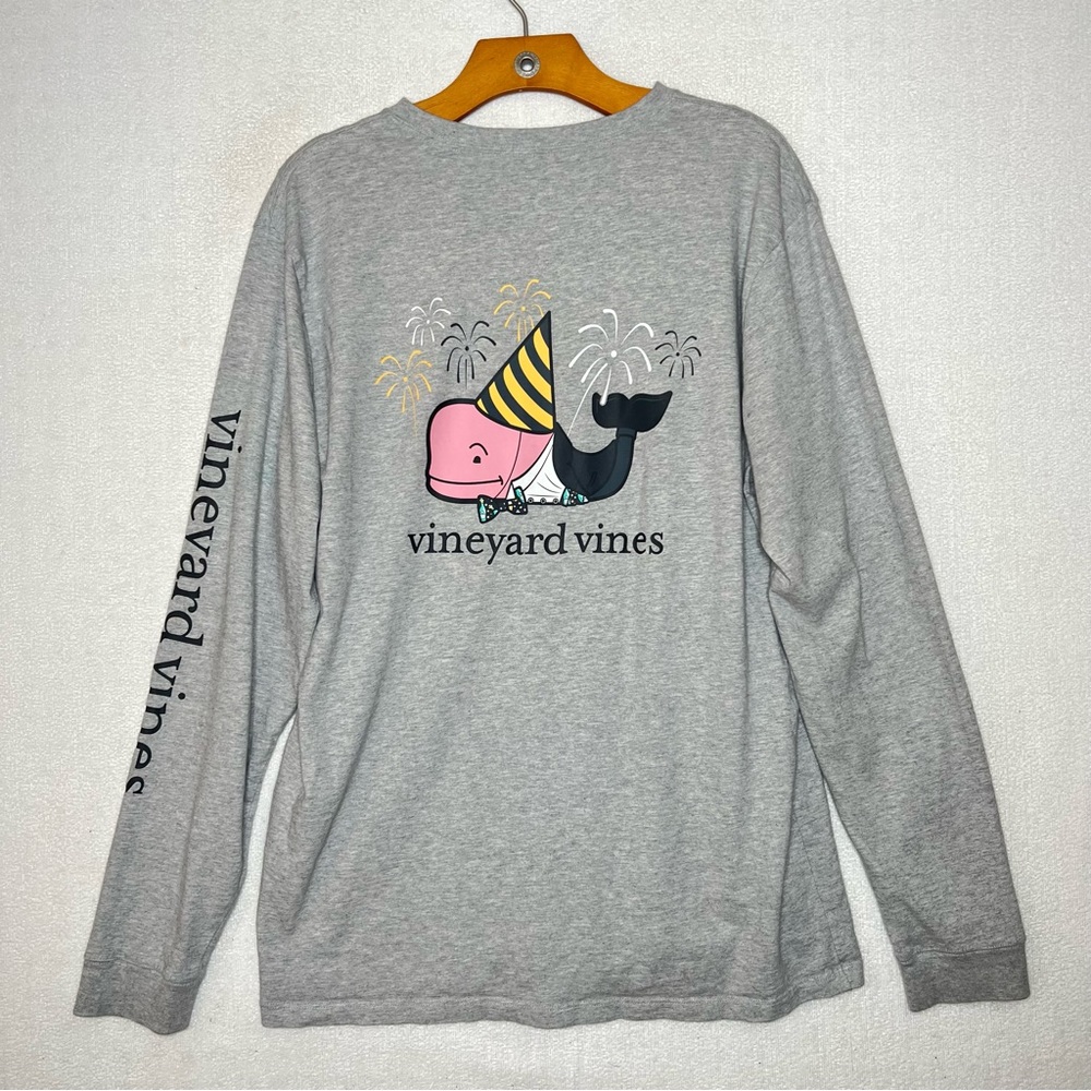 Vineyard Vines Gray Firework Celebration Long Sleeve Graphic Tshirt Size M - Picture 1 of 5